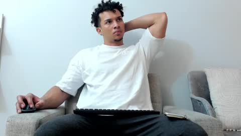 Snapshot of dominick_star chatting on February 4, 3:11 am Dominick Star online show from February 4, 3:11 am