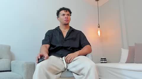 Snapshot of dominick_star chatting on March 3, 3:50 am Dominick Star online show from March 3, 3:50 am