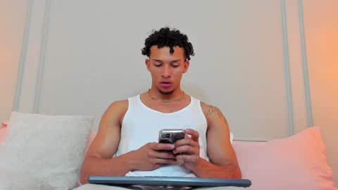 Snapshot of dominick_star chatting on January 11, 3:13 am Dominick Star online show from January 11, 3:13 am