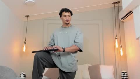 Snapshot of dominick_star chatting on February 9, 4:36 am Dominick Star online show from February 9, 4:36 am