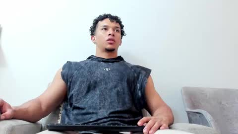 Snapshot of dominick_star chatting on February 1, 4:35 am Dominick Star online show from February 1, 4:35 am