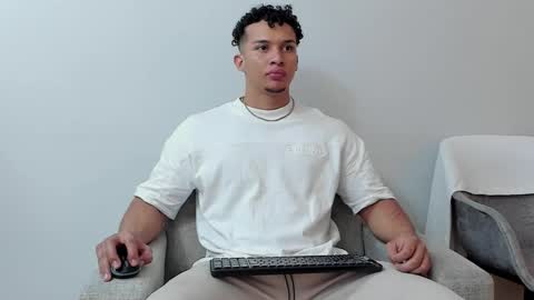 Snapshot of dominick_star chatting on February 26, 3:21 am Dominick Star online show from February 26, 3:21 am
