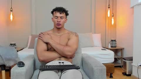 Snapshot of dominick_star chatting on February 27, 3:14 am Dominick Star online show from February 27, 3:14 am