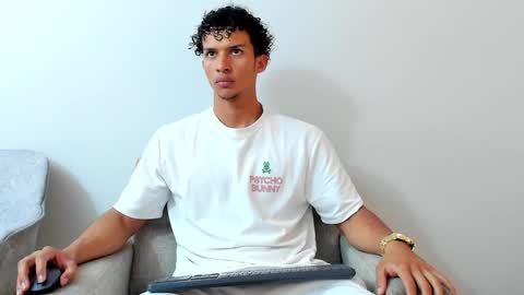 Snapshot of dominick_star chatting on December 3, 2:45 am Dominick Star online show from December 3, 2:45 am