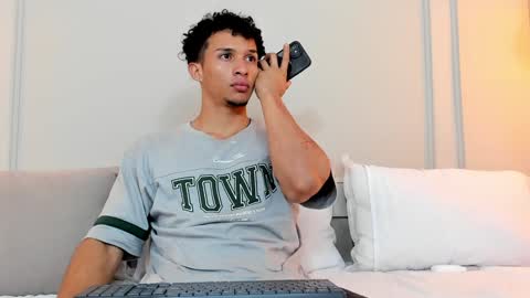 Snapshot of dominick_star chatting on December 20, 3:36 am Dominick Star online show from December 20, 3:36 am
