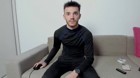 dominicvalente online show from October 19, 7:39 pm