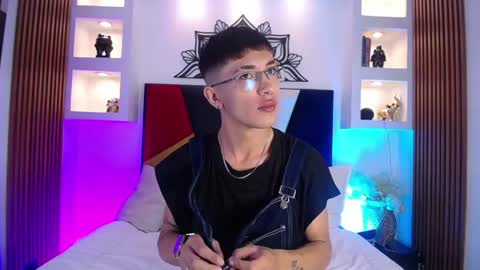 Dominik online show from April 20, 8:44 pm