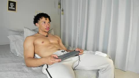 Dominik Drake online show from April 8, 2:26 pm