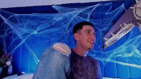 Snapshot of dominik_thompson777 chatting on October 30, 6:37 am dominik_thompson777 online show from October 30, 6:37 am