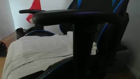 Dominique online show from November 5, 6:21 pm