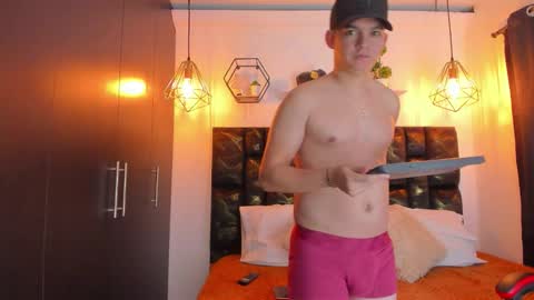 Dominic online show from February 3, 12:10 pm