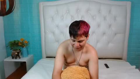 dondanys online show from September 12, 10:32 pm