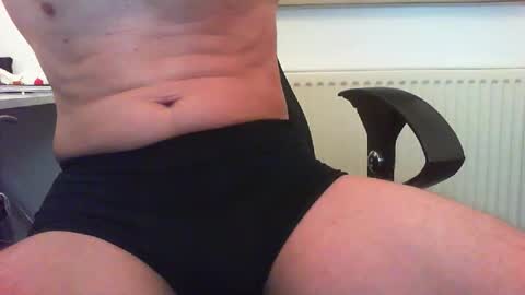 Snapshot of donker85 chatting on September 20, 9:37 pm Donker85 online show from September 20, 9:37 pm