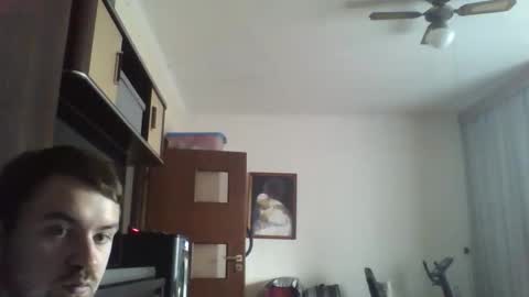 Snapshot of dorian0903 chatting on October 21, 9:23 am dorian0903 online show from October 21, 9:23 am