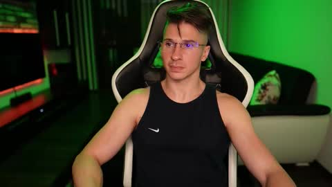 Snapshot of dorianreyes chatting on October 16, 1:24 am Dorian Reyes online show from October 16, 1:24 am