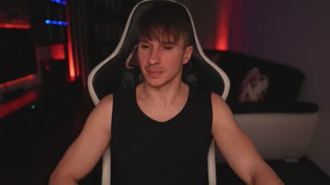 Dorian Reyes online show from December 5, 11:12 pm