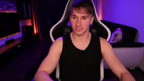 Snapshot of dorianreyes chatting on October 20, 9:08 pm Dorian Reyes online show from October 20, 9:08 pm