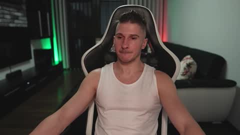 Snapshot of dorianreyes chatting on November 2, 2:05 am Dorian Reyes online show from November 2, 2:05 am