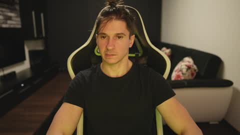 Dorian Reyes online show from March 26, 2:15 am