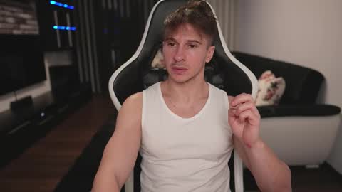 Snapshot of dorianreyes chatting on October 26, 2:02 am Dorian Reyes online show from October 26, 2:02 am