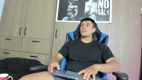 dorman_boy online show from May 19, 3:24 am