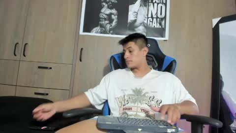 dorman_boy online show from May 18, 3:57 am