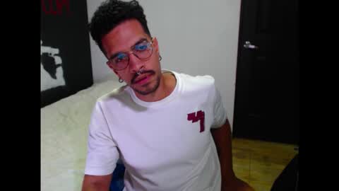 Snapshot of dostoyrodia_34 chatting on September 11, 2:21 am will online show from September 11, 2:21 am