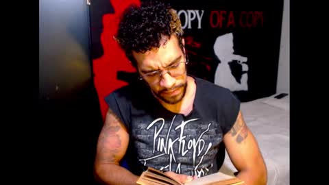 Snapshot of dostoyrodia_34 chatting on January 2, 5:39 pm will online show from January 2, 5:39 pm
