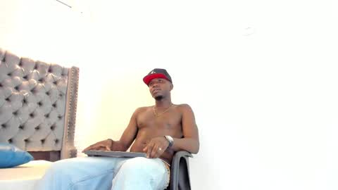 Snapshot of douglas_099 chatting on September 29, 1:08 pm DOUGLAS online show from September 29, 1:08 pm