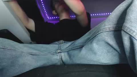 Snapshot of douglas_drake chatting on October 26, 5:20 am douglas_drake online show from October 26, 5:20 am