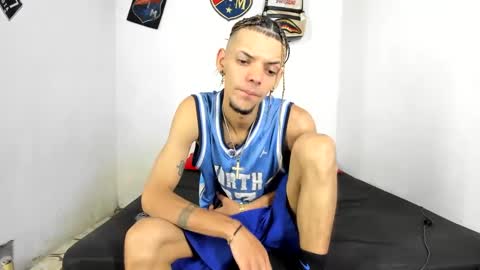 Snapshot of douglas_gallegos chatting on January 23, 8:24 pm douglas_gallegos online show from January 23, 8:24 pm