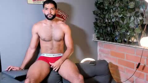 Snapshot of douglasskingjr chatting on September 30, 4:18 am douglasskingjr online show from September 30, 4:18 am