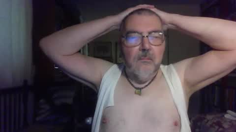 Snapshot of doxoebloke68 chatting on October 13, 10:10 am doxoebloke68 online show from October 13, 10:10 am