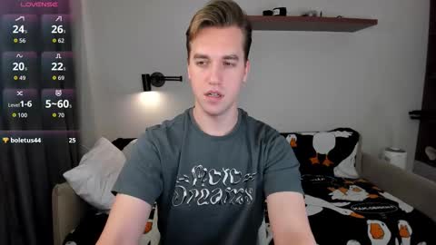 Snapshot of dr_your_dream chatting on October 31, 9:07 pm Mervin online show from October 31, 9:07 pm