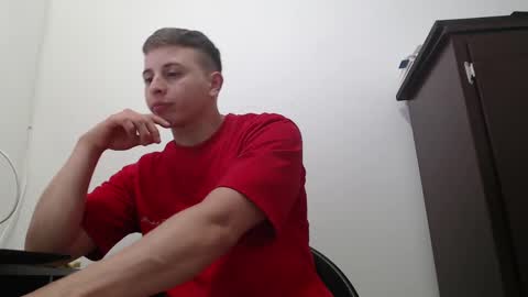 draco_boy2000 online show from September 19, 10:53 pm