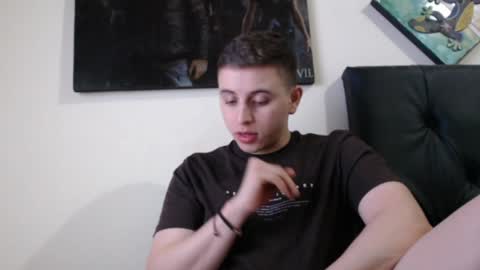 draco_boy2000 online show from December 5, 7:40 pm