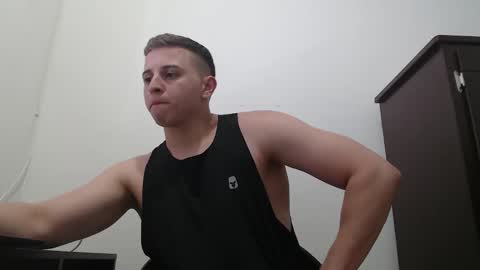 Snapshot of draco_boy2000 chatting on October 10, 12:37 am draco_boy2000 online show from October 10, 12:37 am