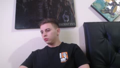 draco_boy2000 online show from December 3, 7:11 pm