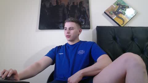 draco_boy2000 online show from January 23, 7:29 pm