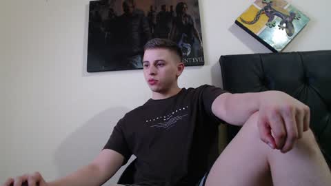 draco_boy2000 online show from January 13, 7:53 pm