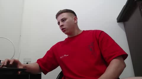 draco_boy2000 online show from September 9, 10:08 pm