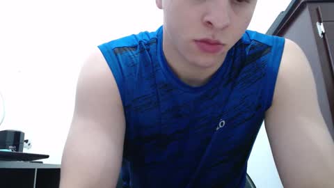 draco_boy2000 online show from September 12, 10:21 pm