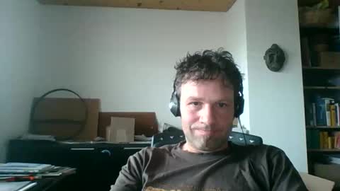 Snapshot of dragonflyy83 chatting on December 18, 8:53 am dragonflyy83 online show from December 18, 8:53 am