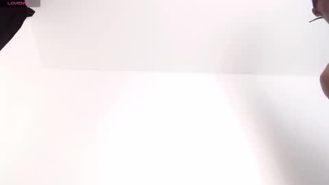 Snapshot of drake_brown_23 chatting on October 17, 10:47 pm Drake 23 online show from October 17, 10:47 pm