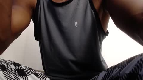 Snapshot of drake_brown_23 chatting on November 1, 2:32 pm Drake 23 online show from November 1, 2:32 pm