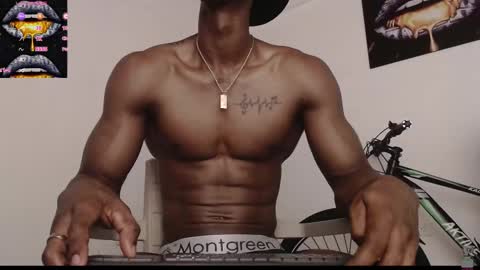 Snapshot of drake_brown_23 chatting on February 23, 2:32 pm Drake 23 online show from February 23, 2:32 pm