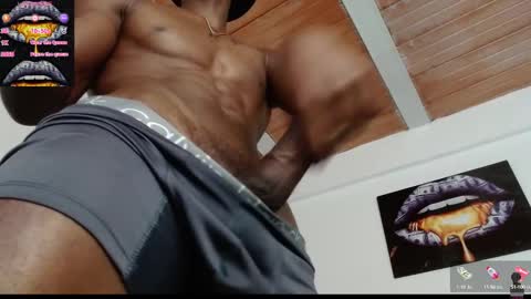 Snapshot of drake_brown_23 chatting on February 9, 8:02 pm Drake 23 online show from February 9, 8:02 pm