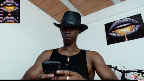Snapshot of drake_brown_23 chatting on January 16, 11:37 pm Drake 23 online show from January 16, 11:37 pm