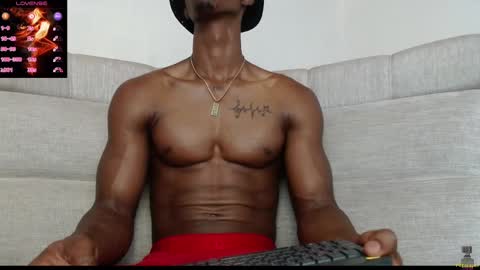 Snapshot of drake_brown_23 chatting on February 14, 2:02 pm Drake 23 online show from February 14, 2:02 pm