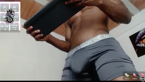 Snapshot of drake_brown_23 chatting on March 7, 6:02 am Drake 23 online show from March 7, 6:02 am